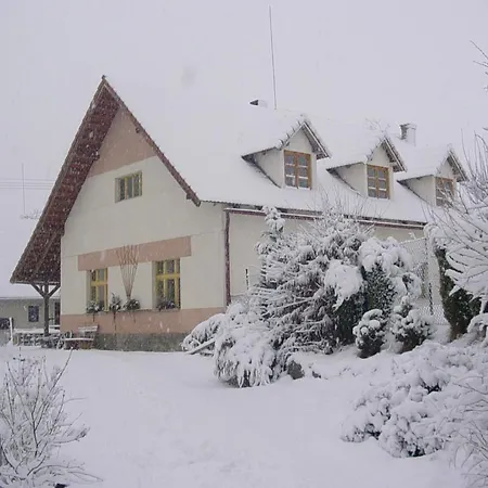Farma Zahradnice Farm stay Olbramovice (Benesov)